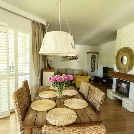 Villa Piekny Dom Nad Jeziorem Zegrzynskim Z Basenem - 3 Sypialnie *