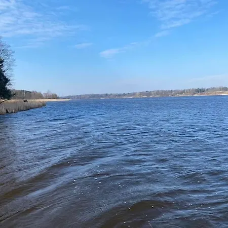 Piekny Dom Nad Jeziorem Zegrzynskim Z Basenem - 3 Sypialnie *